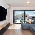 Sime By Interhome Maslenica