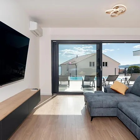 Sime By Interhome Maslenica